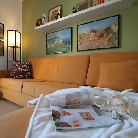 Daire Il Mare In Piazza Albisola Superiore